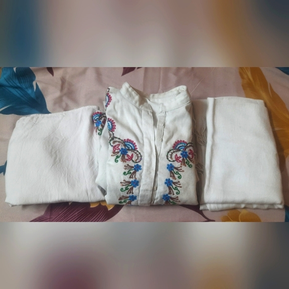 Women's Woollen Kurta stole and plazzo set Embroidered - Picture 5 of 5